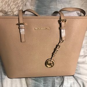 {Michael kors} jet set tote